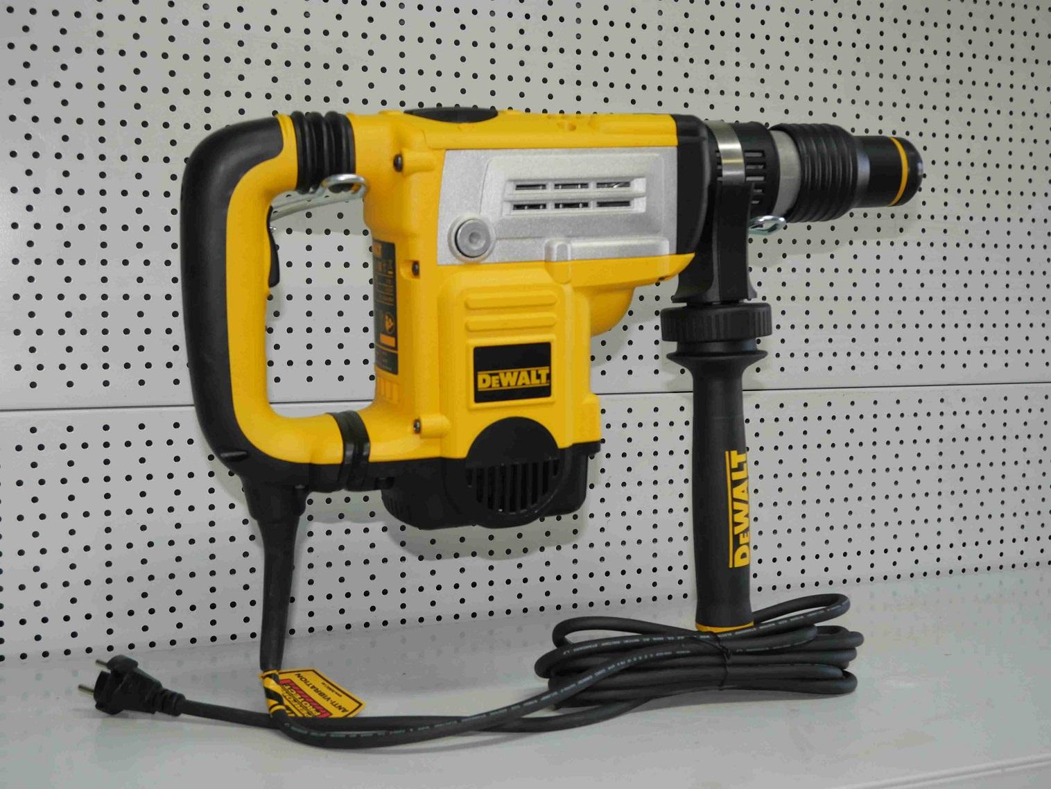 DeWalt D25601 na wynajem